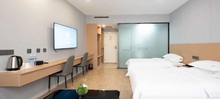 Fengqiu Xingyao Theme Hotel Hotels in Fengqiu