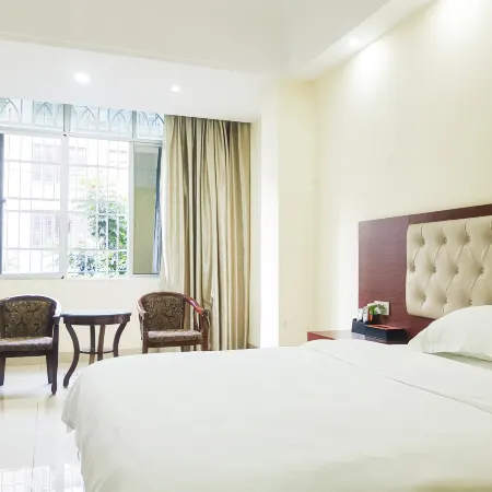 Jinyi Business Hotel (Danzhou Bus Station)