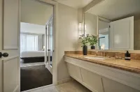 Pendry Newport Beach Hotels in Newport Beach