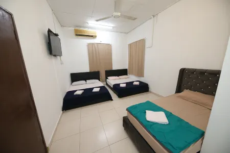 OYO 89925 Innap Kota Bharu Отели в г. Panji