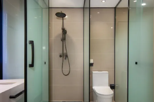 Fuxian Lake Pinyue Hotel