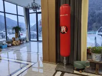 Kangding Dengba Meisu (Zhonggu Hot Spring Branch) - palestra