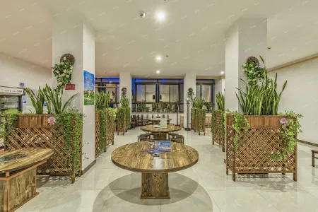 Jianyu Travel Hotel (Shuanglong Park)