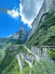 Universal Intelligent Homestay (Tianmen Mountain Cableway Store) Hotels near Lingxiao Observation Deck