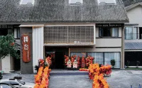 Valley Hotel Các khách sạn gần Chongqing Radio & TV University Changshou Branch (Xingmin Road)