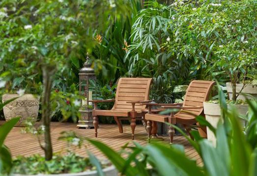 [더 싱가포르 에디션의 럭셔리한 실내 공간]