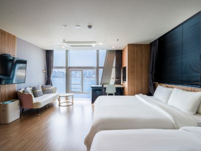 Gray 193 Hotel