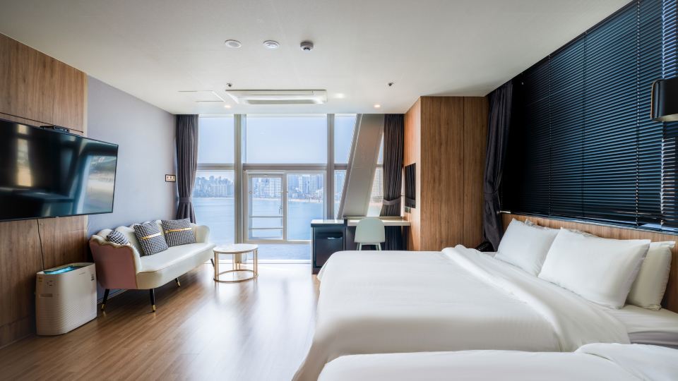 Gray 193 Hotel