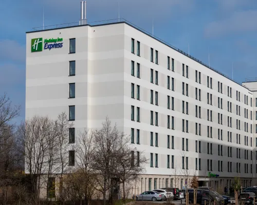 Holiday Inn Express MUNICH NORTH by IHG Hotels near Institut für Rundfunktechnik