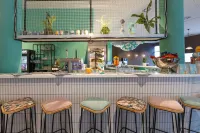 Holiday Inn - the niu, WAVE KARLSRUHE OSTSTADT by IHG - bar