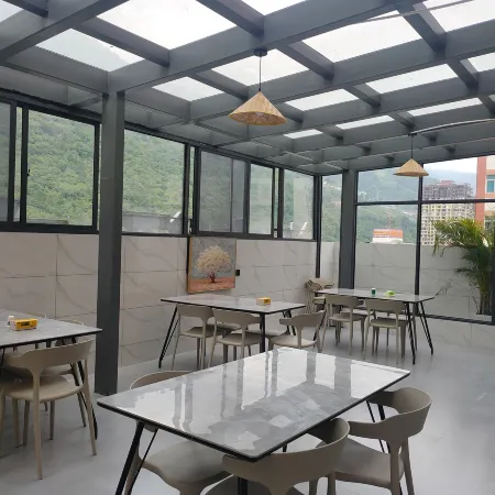 Lushui Rundong Hotel