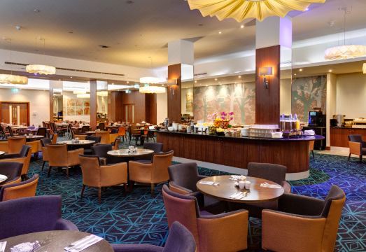 시티 슬리퍼 앳 로열 내셔널 호텔 침실