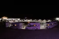 North Latitude 37° Starry CampingGround - 주차장