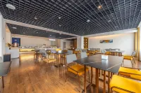 Starway Hotel (Huanxian Chengnan New District) Hotels in Huan County