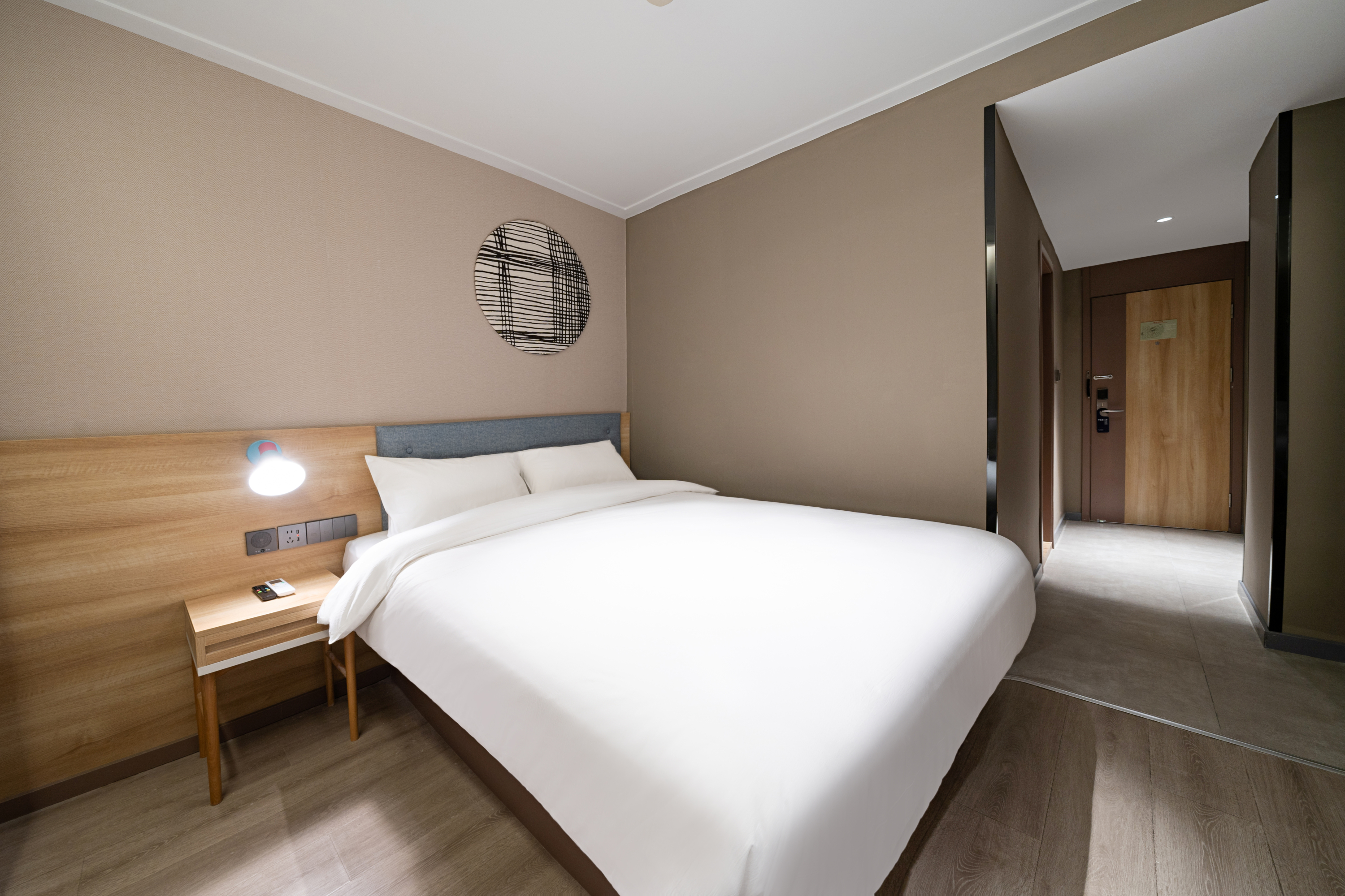 Homeinn Hotel (Wuhan Hanzheng Street CapitaMall Store) Hotel Overview