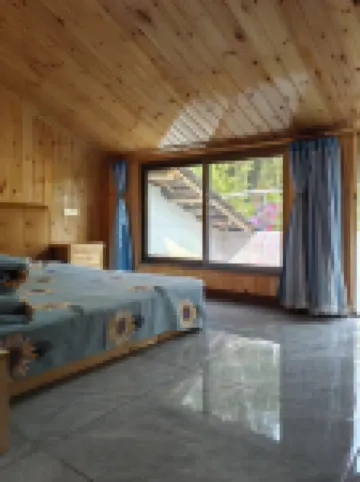 蜀南竹海坡上壹家農家樂