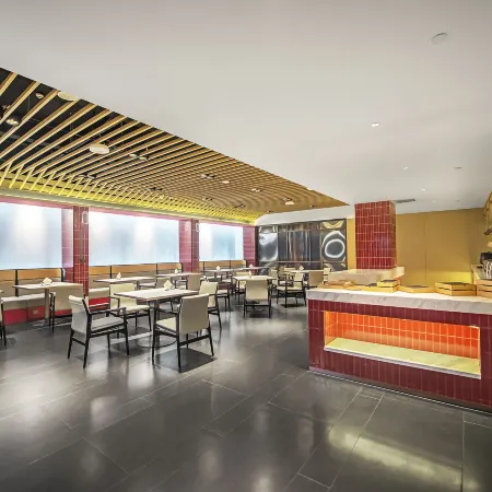 Royard Hotel(Du Fu Thatched Cottage Qingyang Palace Branch)