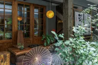 Huaxi Homestay Hotels in Shennongjia