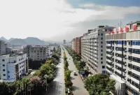 Junyi Chain Hotel (Xingyi National Normal University) Hotels in Xingyi