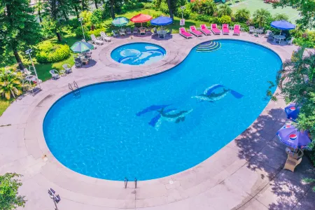 Silvermine Beach Resort Отели рядом с достопримечательностью «Чхеклапкок»