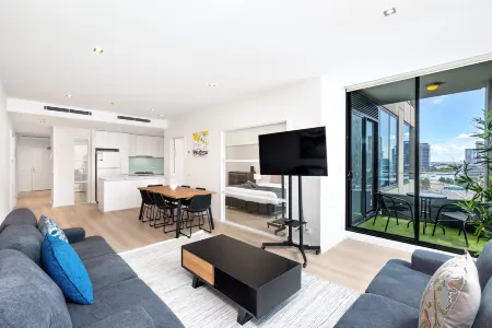 Waterfront Melbourne Apartments Отели рядом с достопримечательностью «Victoria Police Museum»