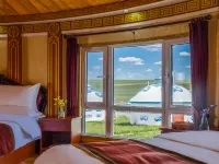 Hongjila Yurts Hotel فنادق في 