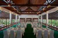 Cinnamon Lodge Habarana - breakfast