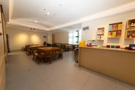 FUZHOUMULAN HOTEL Отели рядом с достопримечательностью «Fujian University of Agriculture and Forestry (Qishan Campus)»