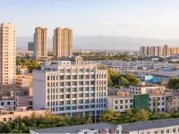 ラベンダーホテル(ゴルムド八一路地下商店街崑崙公園) 昆仑花园广场周辺のホテル