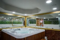 Sunrise Alex Avenue Hotel - Spa