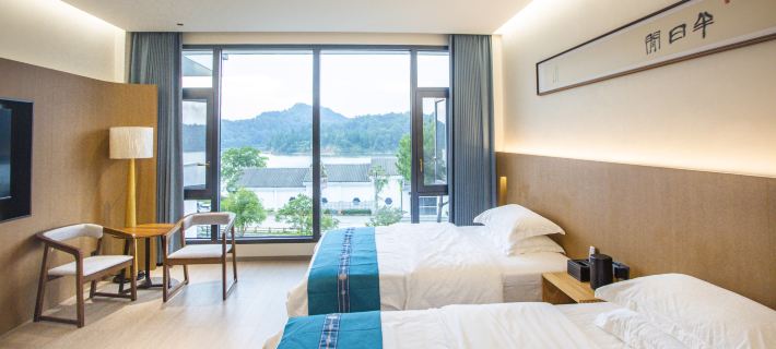 Tingfengyin Lake · Life Luxury Design Leisure Vacation Homestay (The Golden Lake) 타이닝 호텔