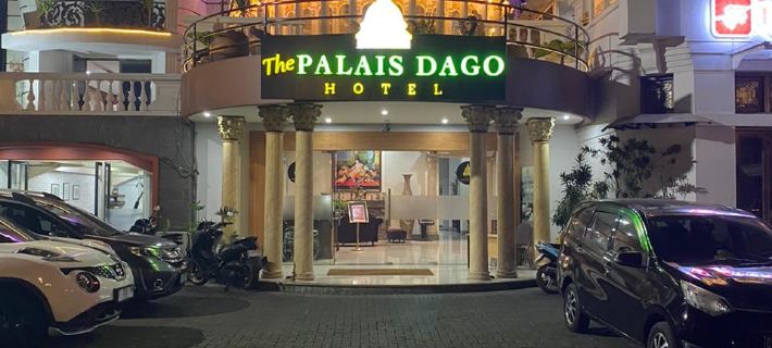 The Palais Dago Hotel Hotele w: Coblong