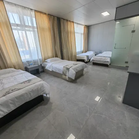Keshan County Jiayin Fashion Hotel