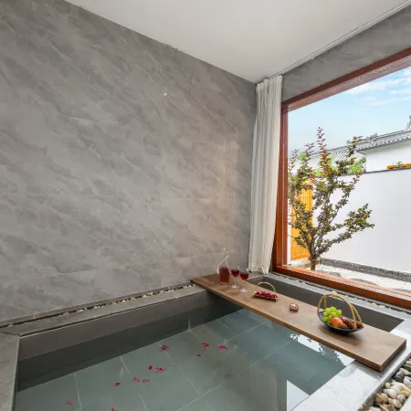 Sishijiug Boutique Homestay (Xinzhou Ancient City Branch)