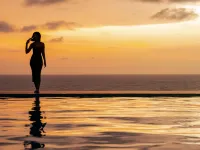 Corundum Breeze Negombo - Rooftop Pools