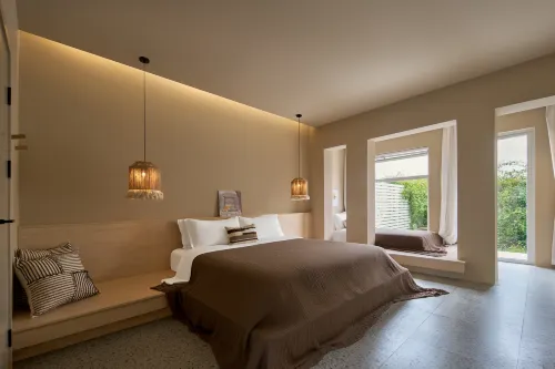 米拉·在野外民宿