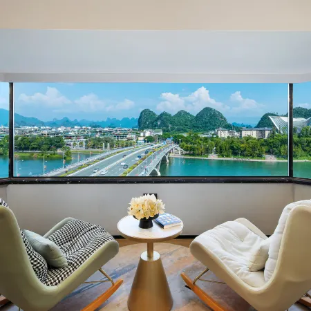 Universal international hotel (Guilin Liangjiang Sihu Elephant Trunk Mountain Branch)