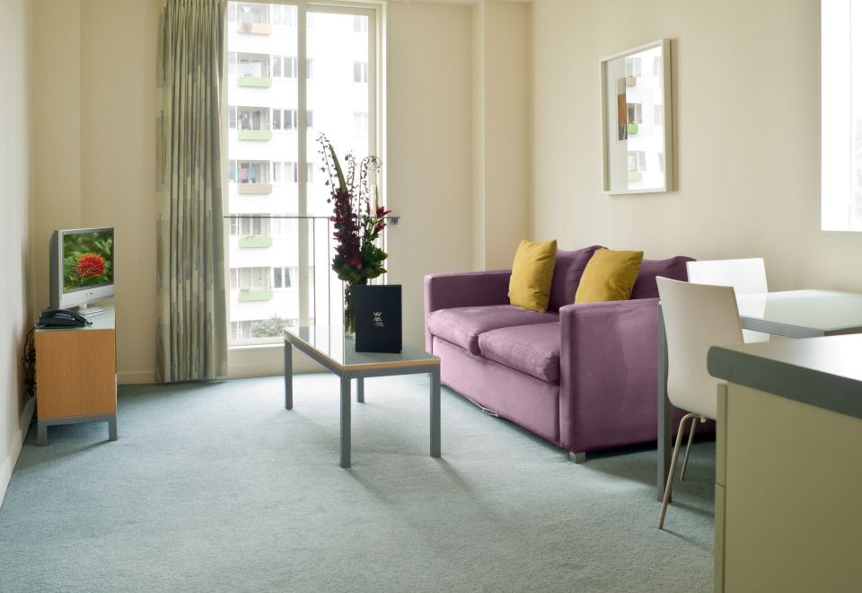 아스텔리아 아파트먼트 외관