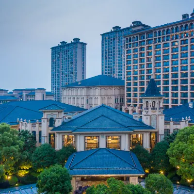 Chateau Star River Shanghai Hotels near Xinzhuang Railway Station