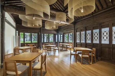 Yanguan Chaolezhicheng Jiangyuanzi Homestay Отели рядом с достопримечательностью «Xiaoputuochan Temple»