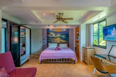 Penthouse Crystal Bay Apartments