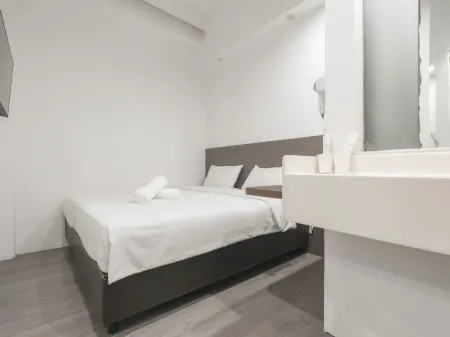 A Hotel Dickson, Stay From 9PM To 8AM