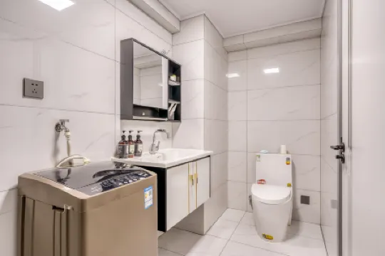 Moqi Apartment (Harbin West Railway Station Urban And Rural Road Subway Station)