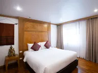 The Tarntawan Hotel Surawong Bangkok Hoteles cerca de Distrito de las Embajadas