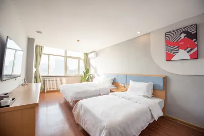 Junyi Chain Hotel (Weifang Railway Station Taihua City Store) Hotels in Weifang