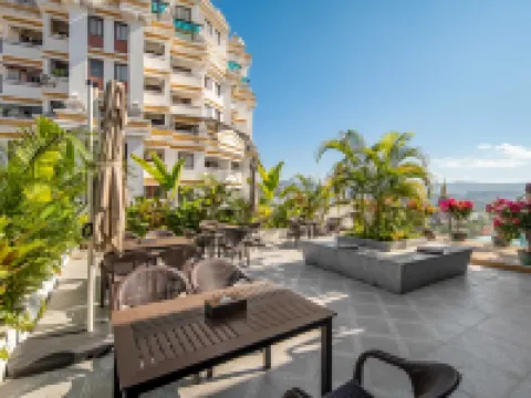 Xishuangbanna Xinya Holiday Hotel (JingHong Gao Zhuang Xi Shuang Jing Xingguang Night Market Branch) Hotels in Jinghong