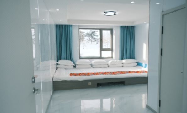 Dele Qingcang Hotel (Snow Town Scenic Area)