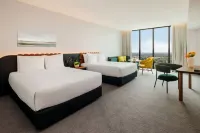 Crowne Plaza Adelaide Mawson Lakes Hotel di Davoren Park