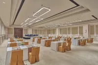 DoubleTree by Hilton Varanasi - Business