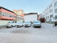 Xihua Jiahua Boutique Hotel - parking